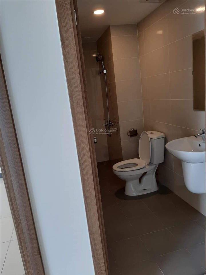 Cho thuê cc tại imperial place, 7 triệu vnd, 49 m2, có ban công