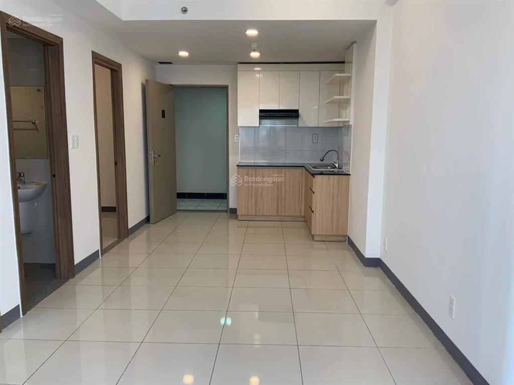Cho thuê cc tại imperial place, 7 triệu vnd, 49 m2, có ban công
