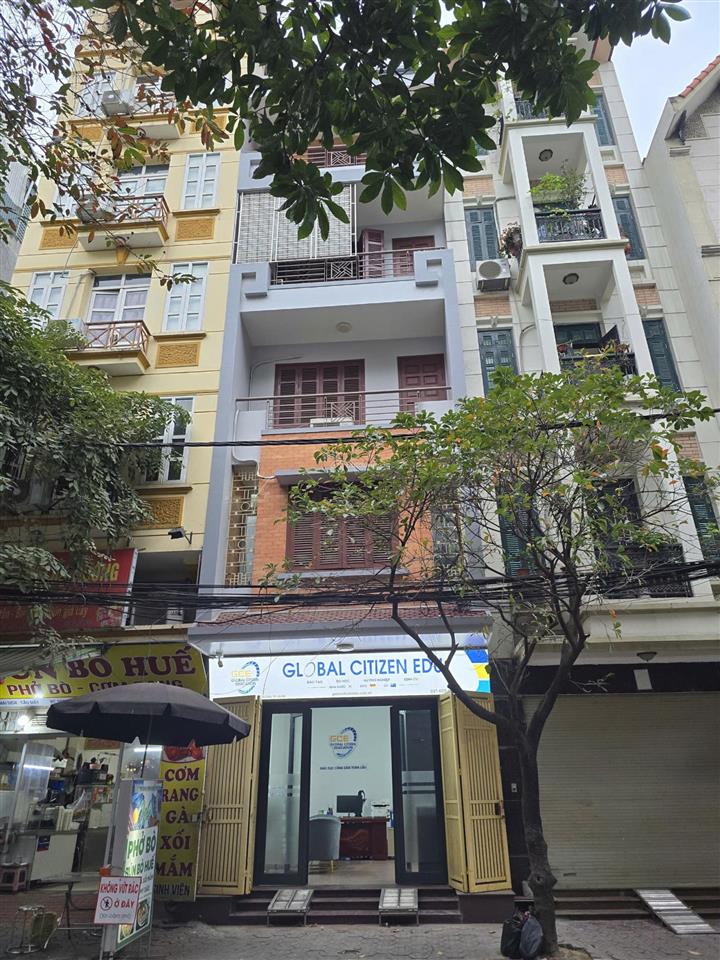 Chính chủ cho thuê vp 25m² giá thuê siêu rẻ 4,8 triệu/tháng full tiện ích tại hoàng quốc việt