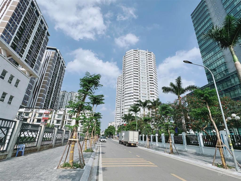 Chính chủ cho thuê văn phòng  kho dt 40m2 tại sàn thương mại khu ngoại giao đoàn đẹp giá 9.9 triệu