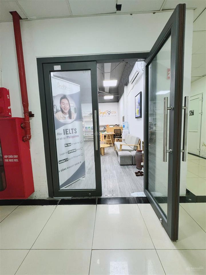 Chính chủ cho thuê văn phòng  kho dt 40m2 tại sàn thương mại khu ngoại giao đoàn đẹp giá 9.9 triệu