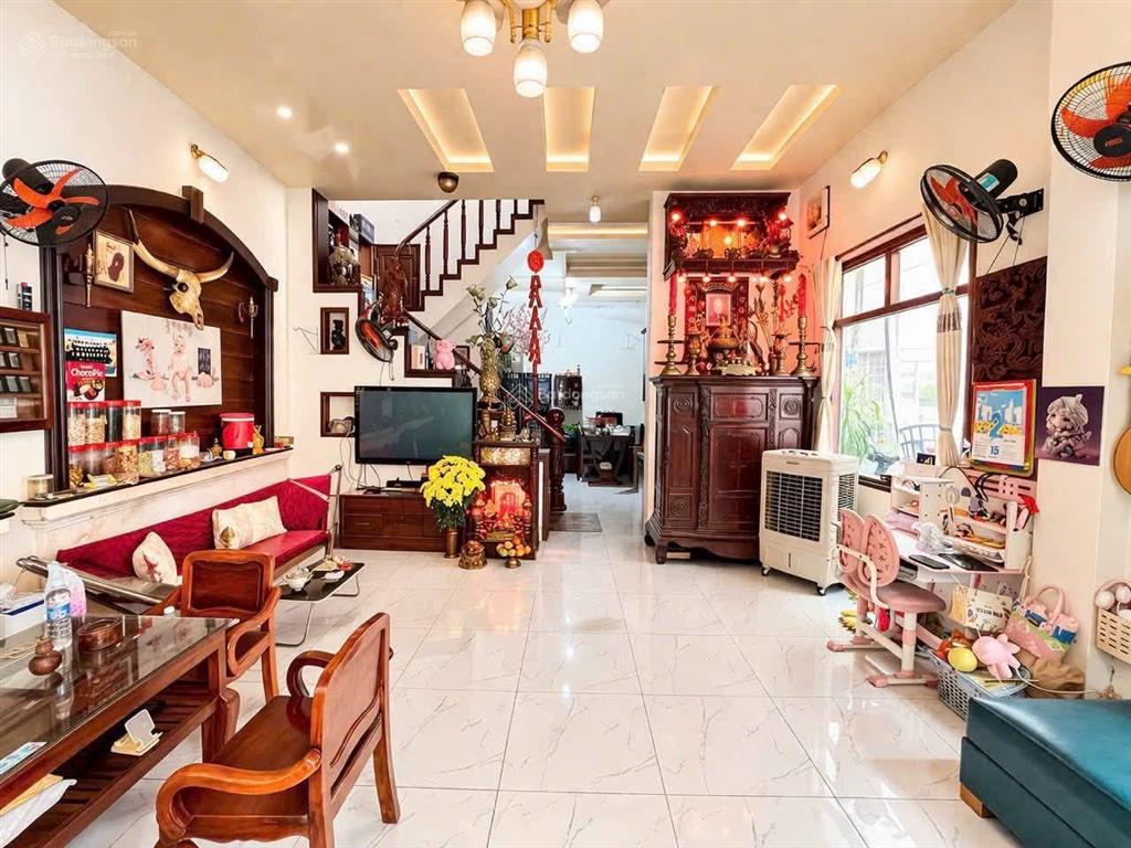 Nhà phố 4 tầng , hẻm thông 4m, trần xuân soạn , ngang 4m , nội thất đẹp ,chỉ 5t tl