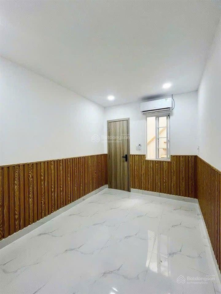 4t5  lâm văn bền  nhà đẹp 3pn  hẻm thông cạnh xe hơi  sang q1, 5 vài phút