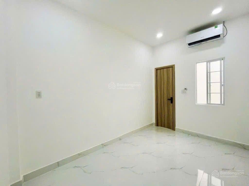 4t5  lâm văn bền  nhà đẹp 3pn  hẻm thông cạnh xe hơi  sang q1, 5 vài phút