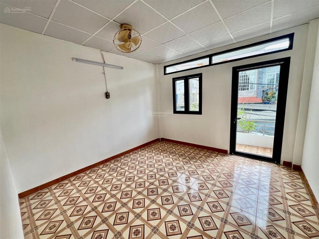 4t4  45.41m2  hẻm thông kinh doanh  sân rộng / đúc btct  quận 7  phú thuận