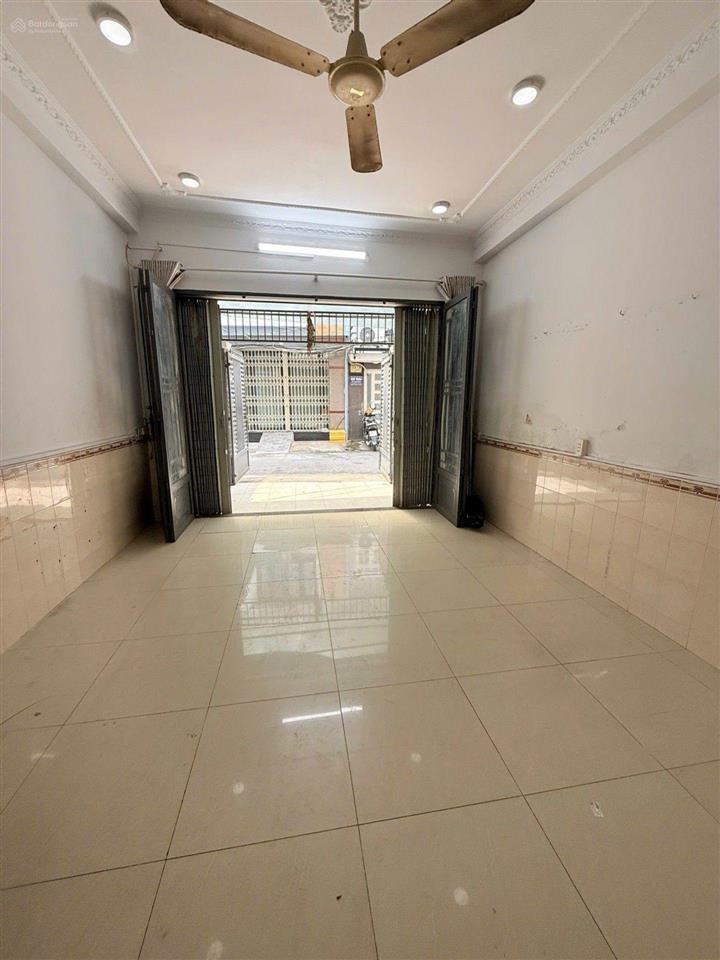 Đường số q7  7t9  xe hơi đậu cửa  4*18  phù hợp ở kd