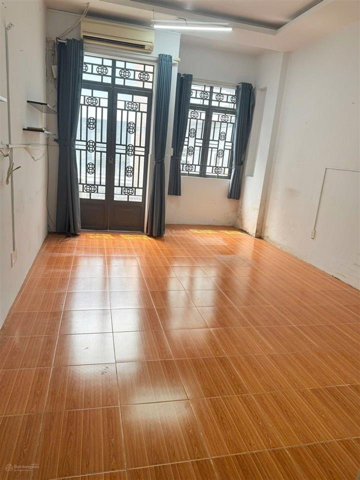 Đường số q7  7t9  xe hơi đậu cửa  4*18  phù hợp ở kd