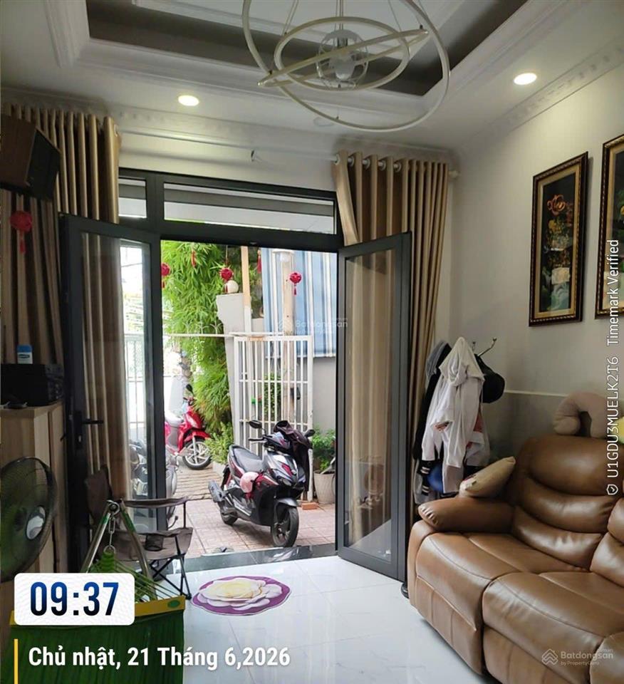 4t9  hẻm xe hơi q7  nhà đẹp 3 lầu btct  đối diện pmh quận 7