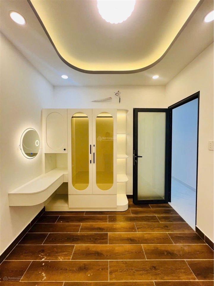 Nhà phố cạnh him lam  cách mt vài bước  sát bãi đậu ô tô  4pn full nội thất  chỉ 6.59 tỷ