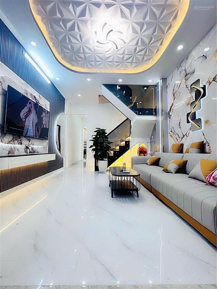 Nhà phố cạnh him lam  cách mt vài bước  sát bãi đậu ô tô  4pn full nội thất  chỉ 6.59 tỷ