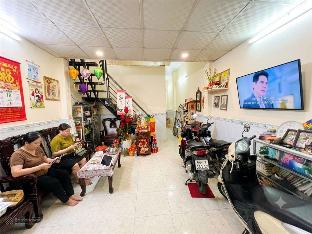 Nguyễn thị thập, chỉ 4t7 hẻm thông ba gác có sân để xe, diện tích đẹp 60m², 4*15