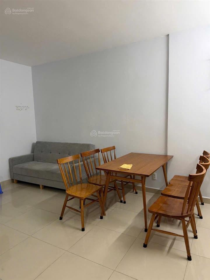 Căn góc oriental plaza 70m2 sổ hồng riêng chỉ 4,3 tỷ, chính chủ bán