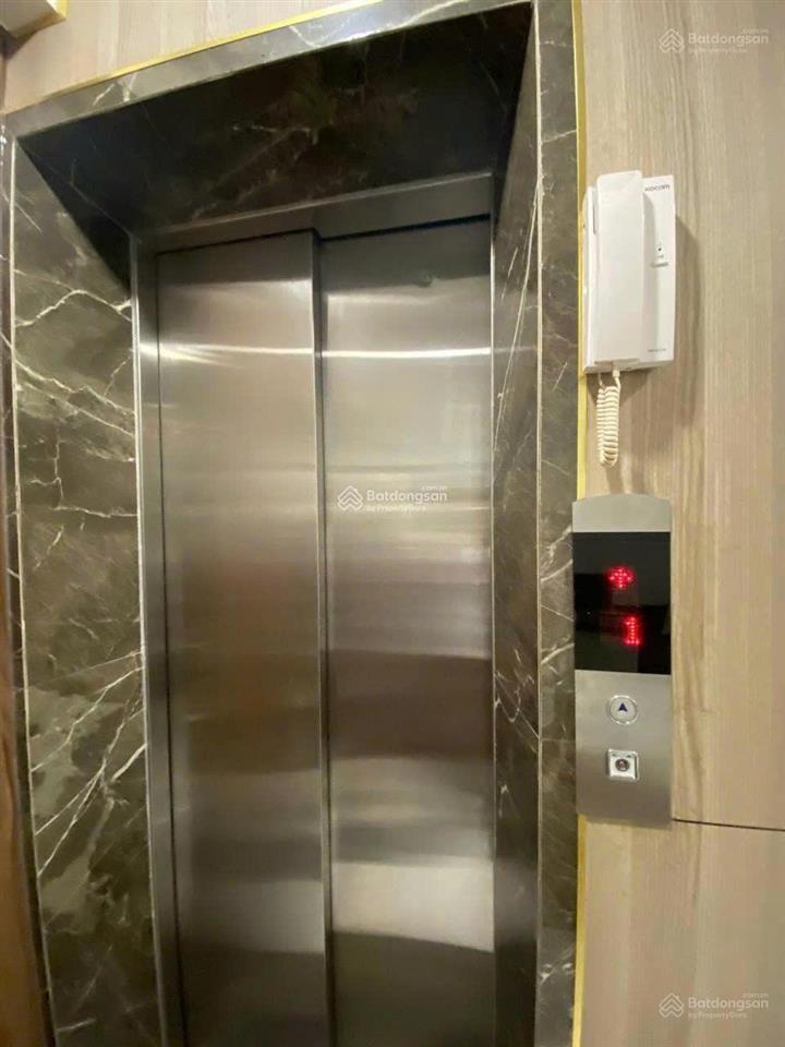 Cho thuê nhà góc 2 mặt tiền số 20 thạch thị thanh p.tân định quận 1