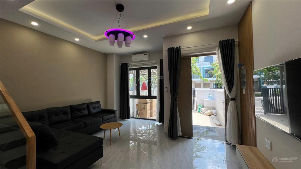Cần bán căn 1 trệt 2 lầu  4 phòng ngủ  full nội thất  đang cho thuê 16tr/tháng