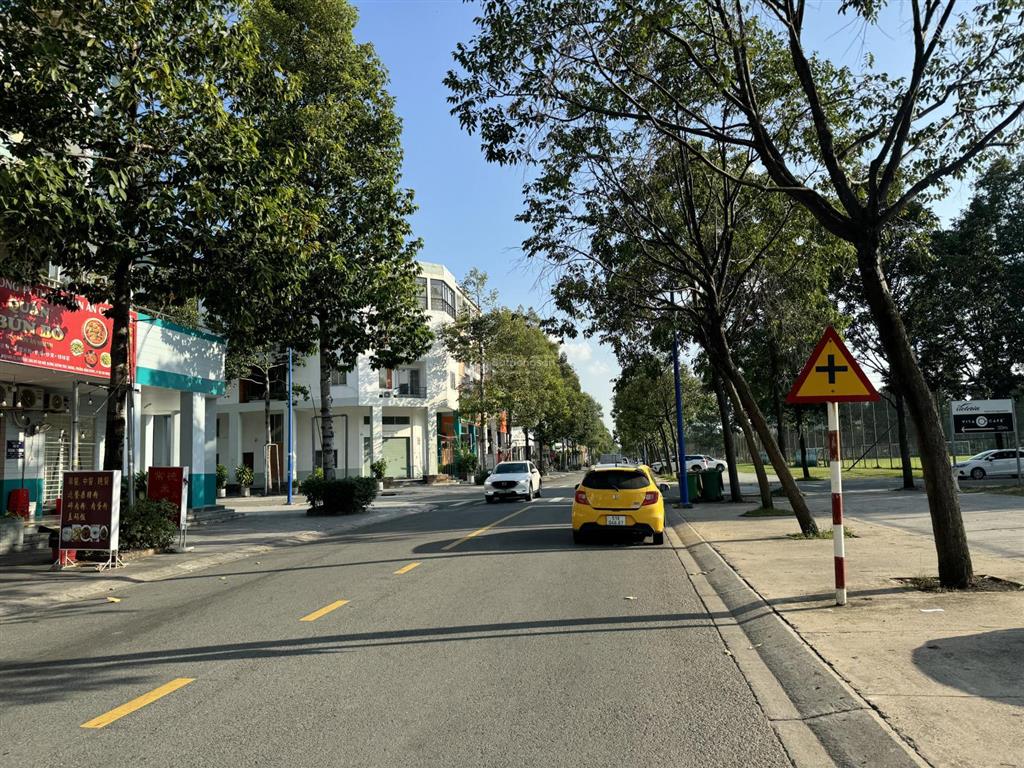 Siêu phẩm nhà phố thương mại mặt tiền huỳnh thúc kháng, thành phố mới bình dương