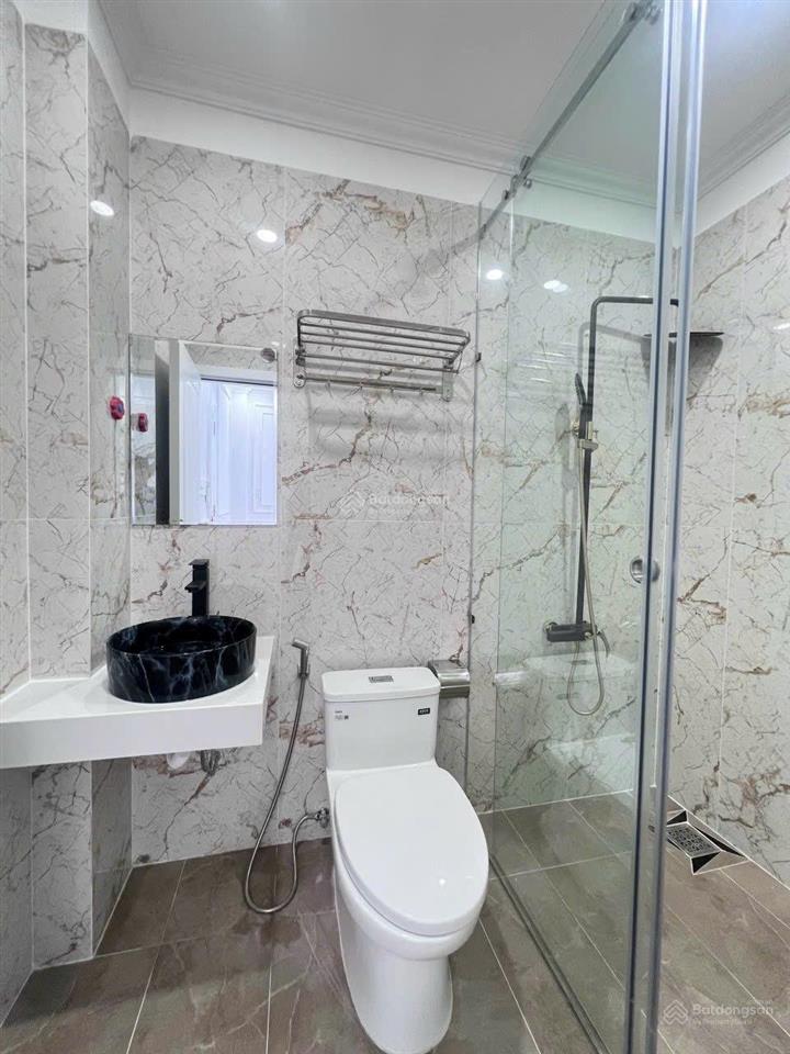 Cho thuê căn 3 tầng view công viên  full nội thất cao cấp