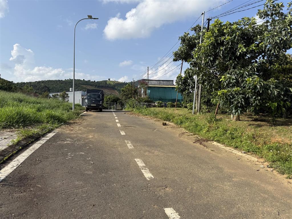 1ha ngay cây xăng liên nghĩa  lộc đức