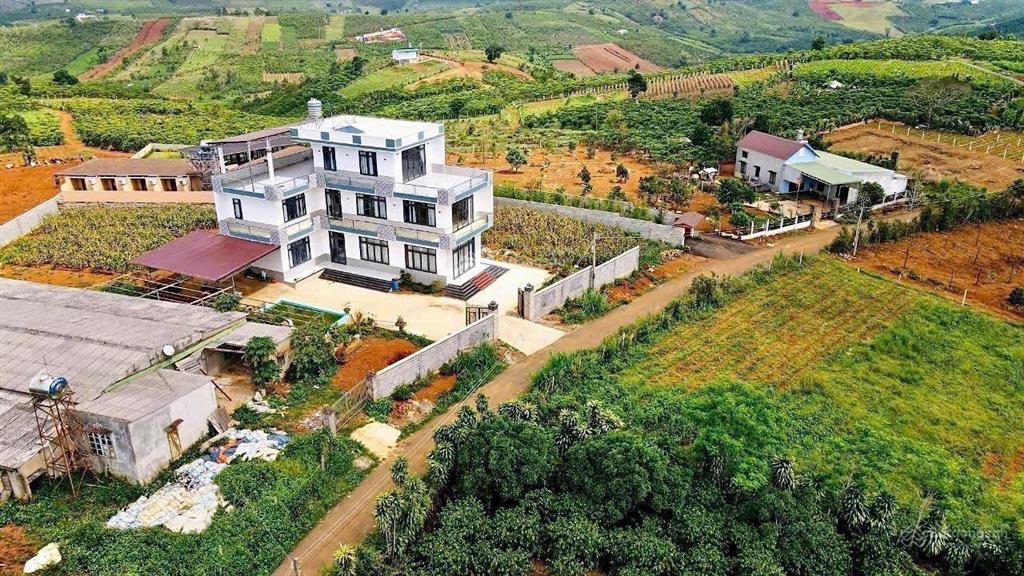 Đất mặt tiền sẵn thổ cư view đẹp phường 2