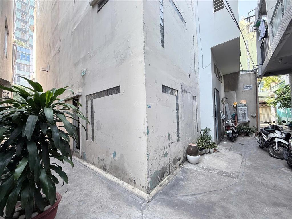 Chính chủ cần thanh lý căn góc 3 mặt tiền lạc long quân p5 q11