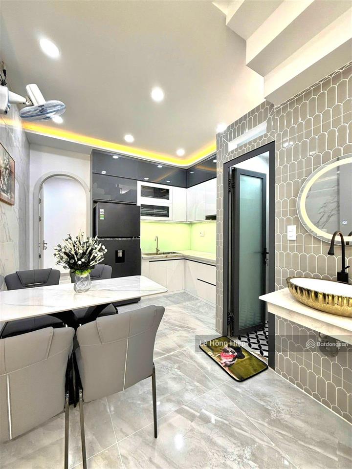 Nhà mới đẹp ngay ngã 5 gò vấp chỉ 5,5 tỷ