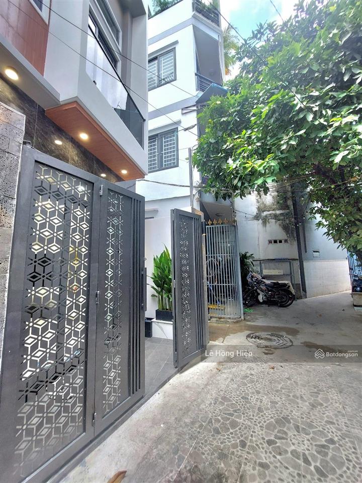Ngay ngã 5 chuồng chó 4x11,5m, 4 tầng vào ở ngay chỉ nhỉnh 7 tỷ
