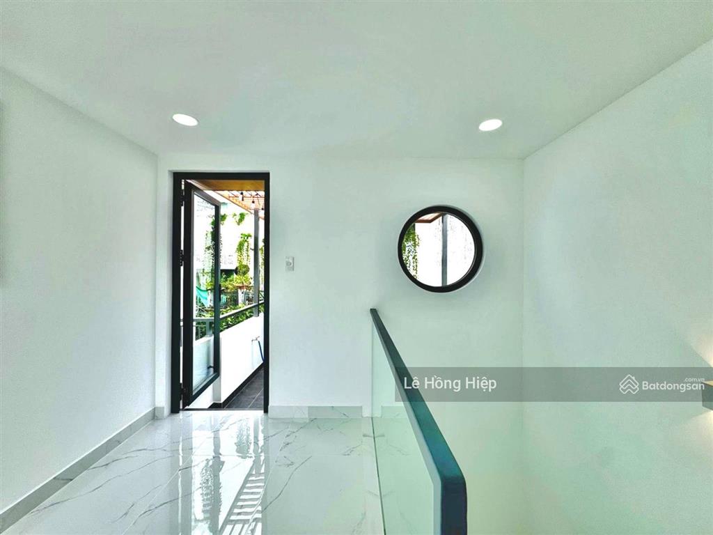 Ngay ngã 5 chuồng chó 4x11,5m, 4 tầng vào ở ngay chỉ nhỉnh 7 tỷ