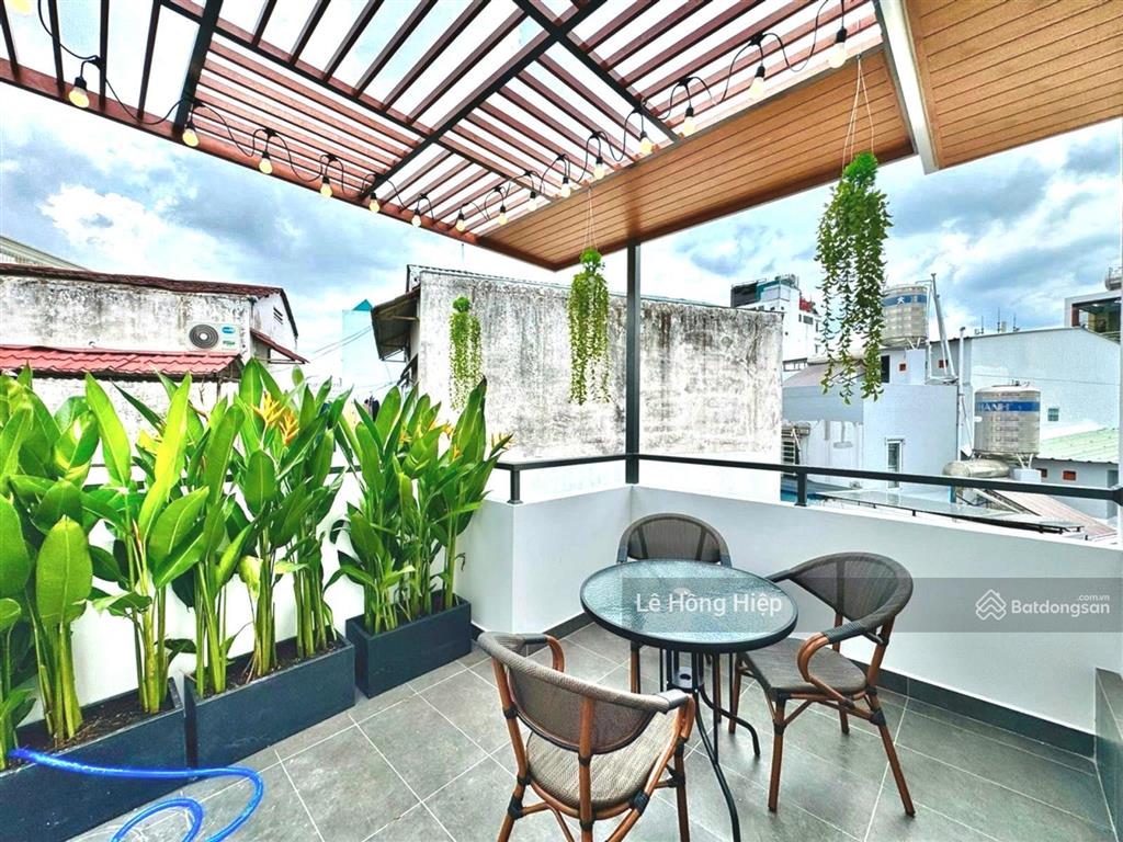 Ngay ngã 5 chuồng chó 4x11,5m, 4 tầng vào ở ngay chỉ nhỉnh 7 tỷ