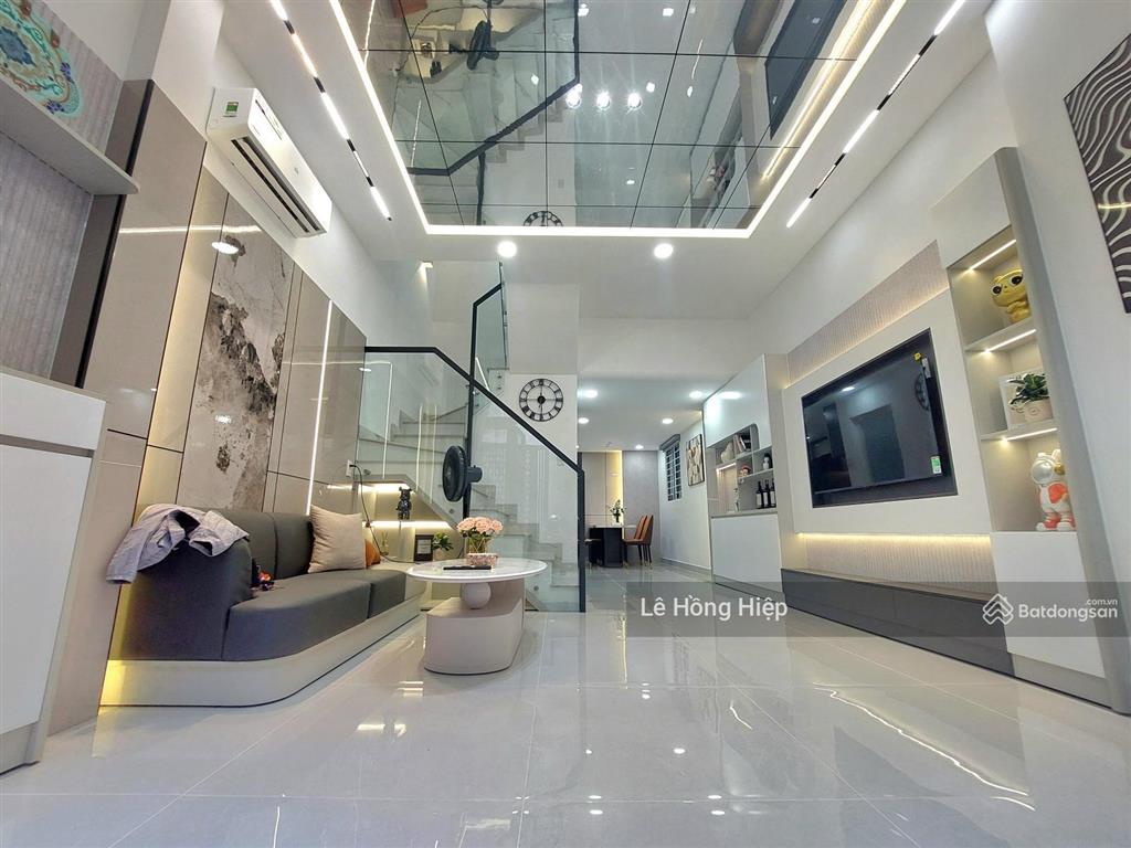 Ngay ngã 5 chuồng chó 4x11,5m, 4 tầng vào ở ngay chỉ nhỉnh 7 tỷ