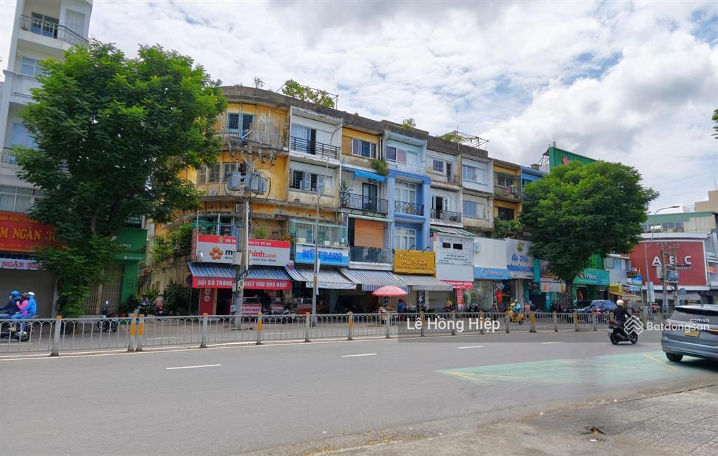 Bán chung cư quận 3  38m  mặt tiền lê văn sỹ  đối diện chợ nguyễn văn trỗi  giá 2,6 tỷ