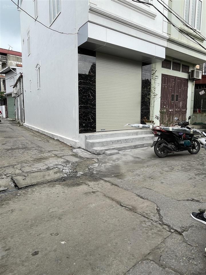 Bán nhà lô góc dt50m2 3 tầng do thượngmê linh đường trước nhà 5m  gần ql 23b.
