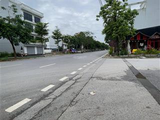 Bán nhà cấp 4 ở ngay full thổ cư  56m²  đường thông ô tô ấp tre quang minh hn  3,4tỷ