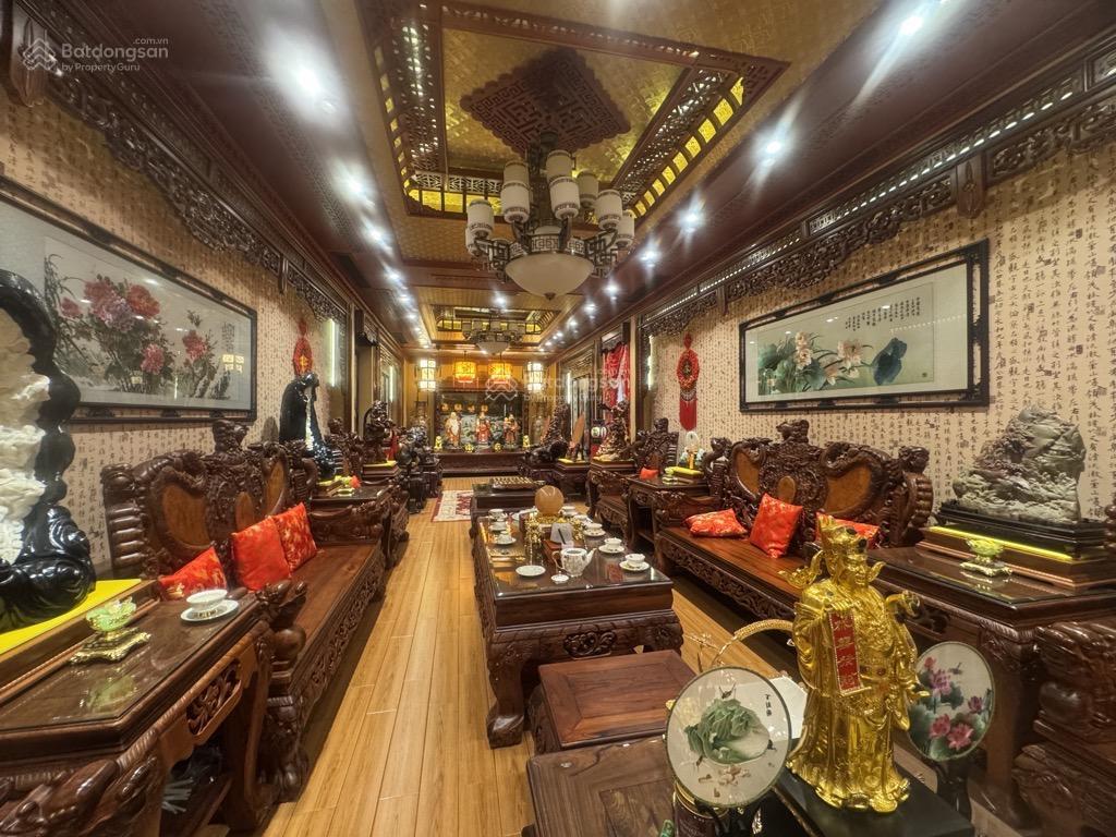 Biệt thự  trần văn kiểu  p. 10  q. 6  sd 3500m2  full nội thất  300 tỷ