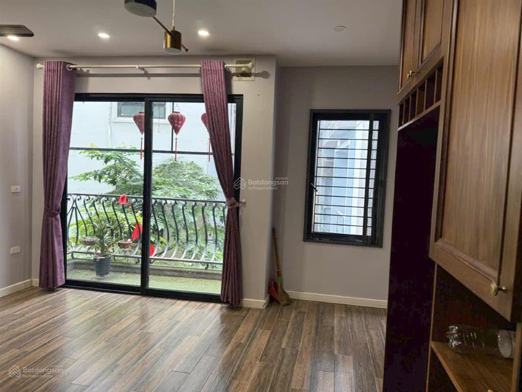 Cho nhà riêng tại phố linh lang  phan kế bính, ba đình, hà nội.