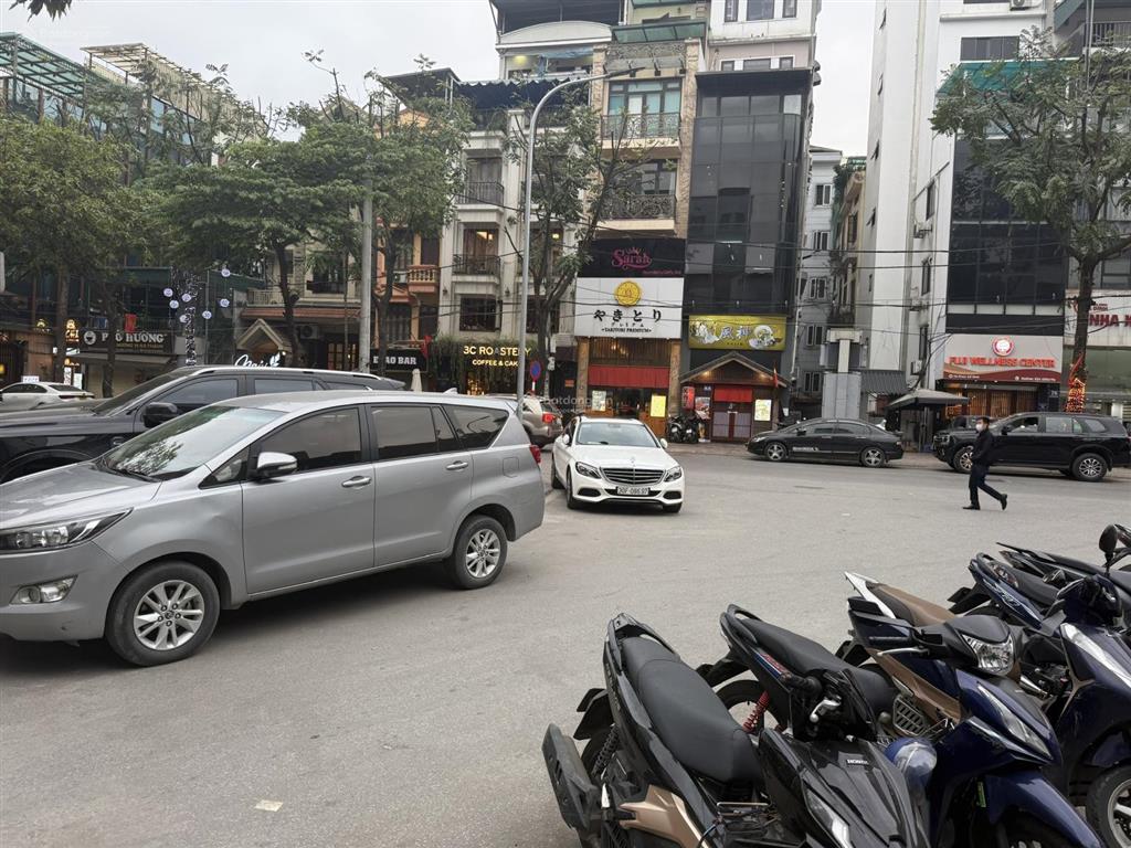 Cho nhà riêng tại phố linh lang  phan kế bính, ba đình, hà nội.