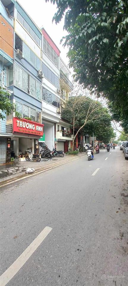 Chính chủ bán nhà mặt đường bưởi vỉa hè siêu kinh doanh 43,4m2 mặt tiền 4m