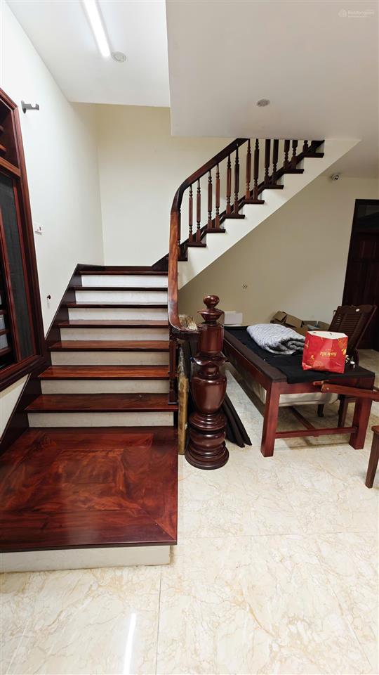 Bán nhà mới ngõ liên kết diện tích 254m2 mặt tiền 12m giá 17 tỷ