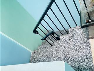 Bà hạt phường vườn lài q10 diện tích 3.1mx13m giá 8.9 tỷ hẻm xe hơi đậu cửa.