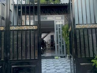 Nhà đẹp kiên cố nằm ngay trung tâm đường c3, đường trước nhà rộng 6 mét hai xe hơi tránh nhau