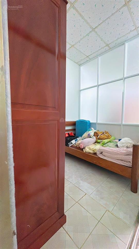 Vo văn kiet q1 30m chỉ hơn 4tỷ xíu
