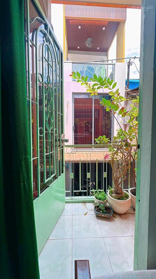 Vo văn kiet q1 30m chỉ hơn 4tỷ xíu
