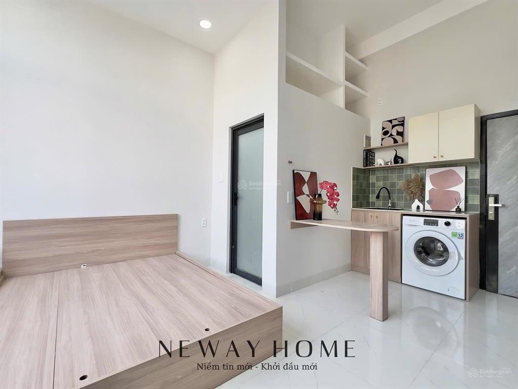 Studio ban công mới xây hoàn toàn gần cầu nguyễn văn cừ quận 1
