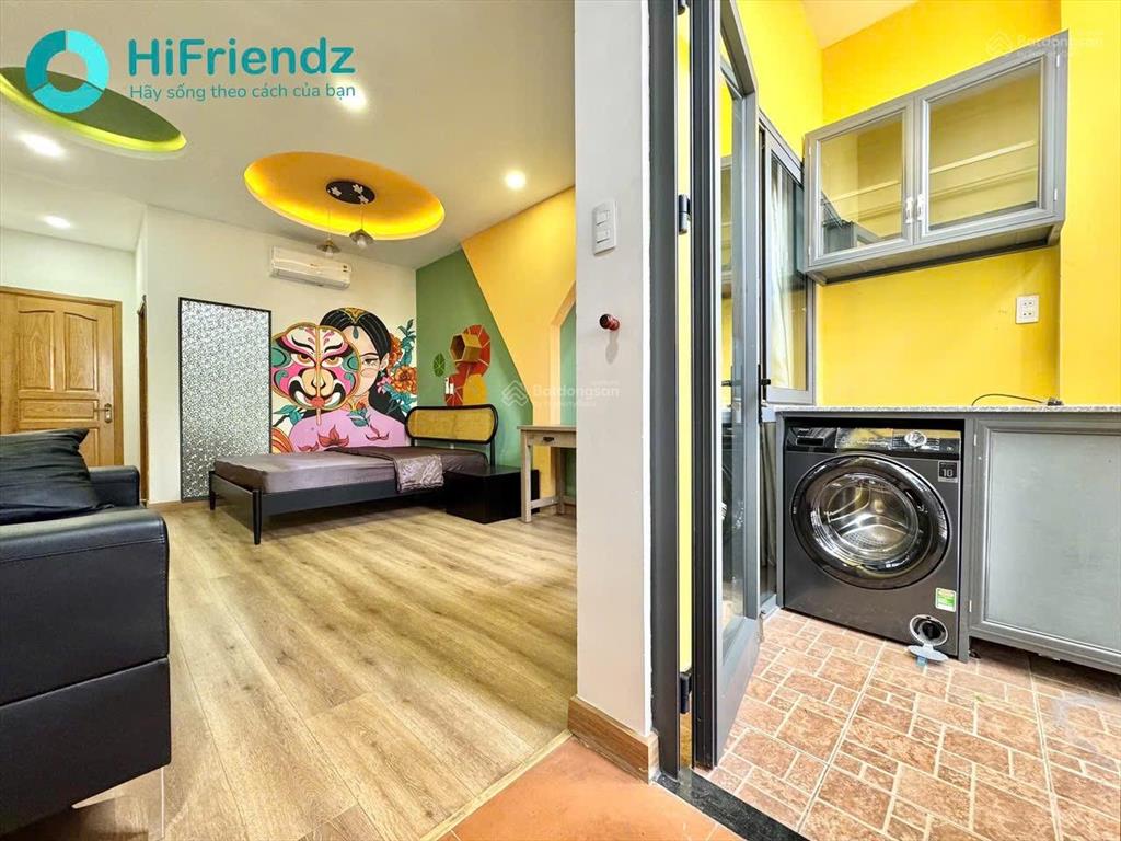 Studio ban công tách bếp quận 8 full nội thất