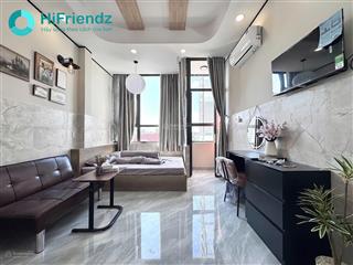 Phòng bancol nội thất hiện đại cao cấp siêu đẹp gần quận 5, quận 1