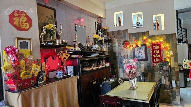 Bán nhà phú nhuận hxh 60m2 4 tầng ngang 4m 4 pn dân trí huỳnh văn bánh 9.9 tỷ.