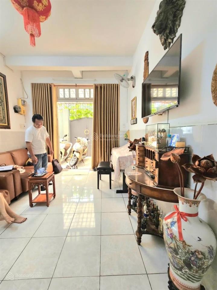 Bán nhà tân bình hxh 10m 62m2 3 tầng ngang 4,4m kd đỉnh hoàng hoa thám gấp bán 8.9 tỷ.