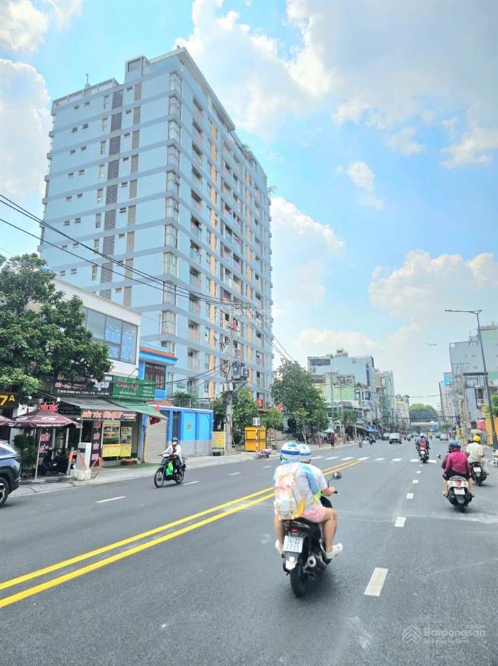 Bán nhà tân bình hxh 10m 62m2 3 tầng ngang 4,4m kd đỉnh hoàng hoa thám gấp bán 8.9 tỷ.