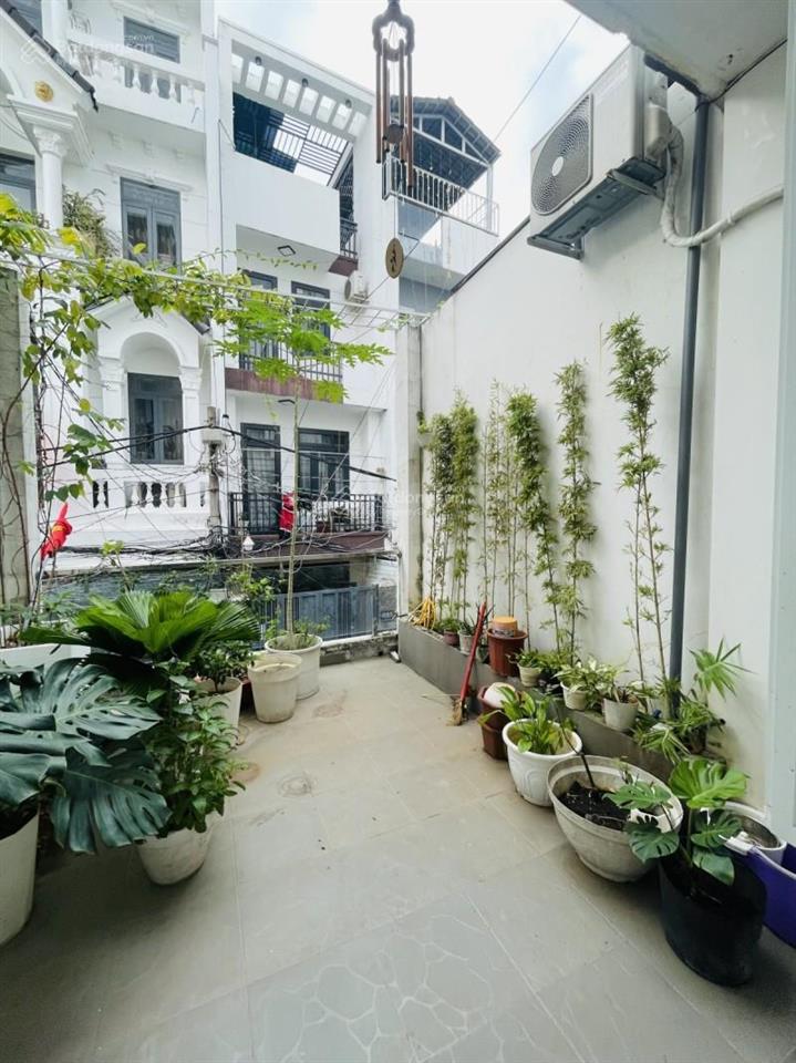 Bán nhà tân bình ô tô vào nhà 60m2 3 tầng kd đỉnh cmt8 gấp bán 8,6 tỷ