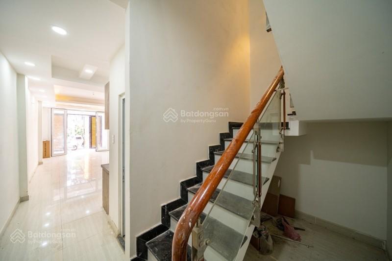 Bán nhà tân bình ô tô vào nhà 60m2 3 tầng kd đỉnh cmt8 gấp bán 8,6 tỷ