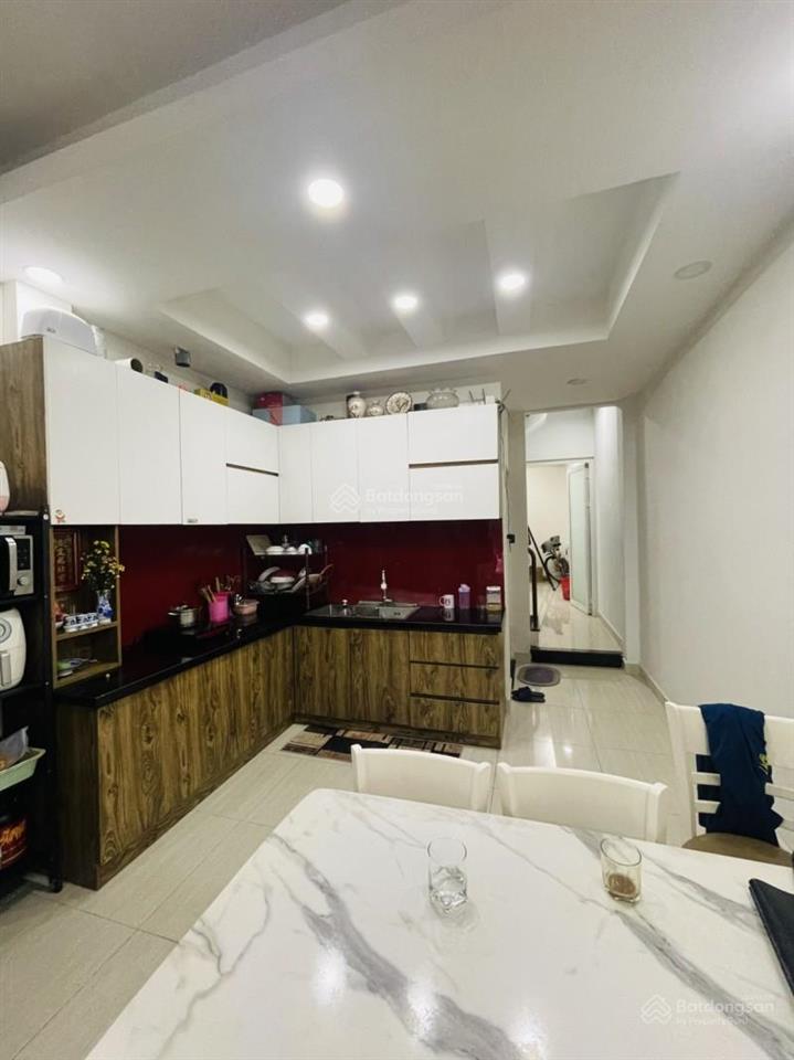 Bán nhà tân bình ô tô vào nhà 60m2 3 tầng kd đỉnh cmt8 gấp bán 8,6 tỷ
