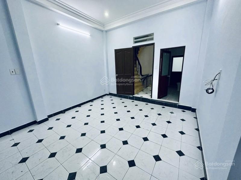 Bán nhà phú nhuận hxh 50m2 3 tầng nở hậu 4,2m 3 pn sát mt nguyễn kiệm 7.2 tỷ.